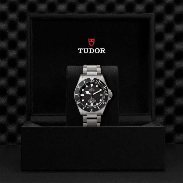 Pelagos | 25600TN | Titanium | M25600TN-0001 | Tudor Official Retailer - Siam Swiss