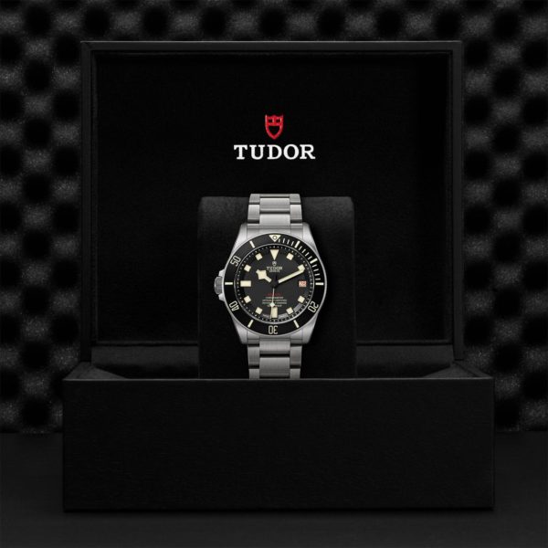 Pelagos | 25610TNL | Titanium | M25610TNL-0001 | Tudor Official Retailer - Siam Swiss