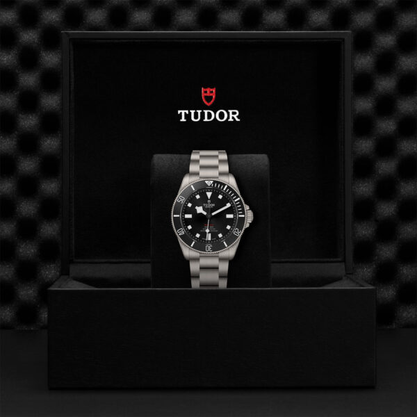 Pelagos | 25407N | Titanium | M25407N-0001 | Tudor Official Retailer - Siam Swiss