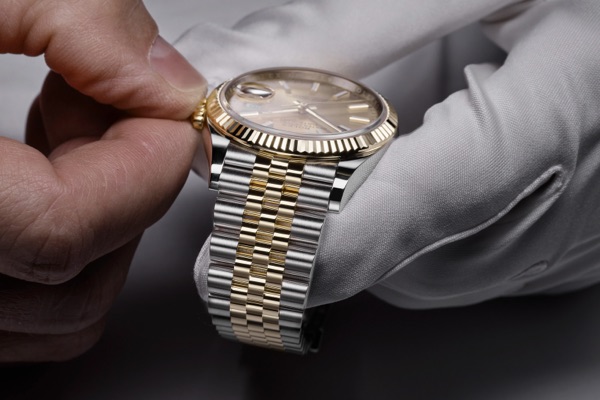 Rolex Datejust in Everose Rolesor - การผสมผสานระหว่าง Oystersteel และเอเวอร์โรสโกลด์, M126331-0016 - Siam Swiss